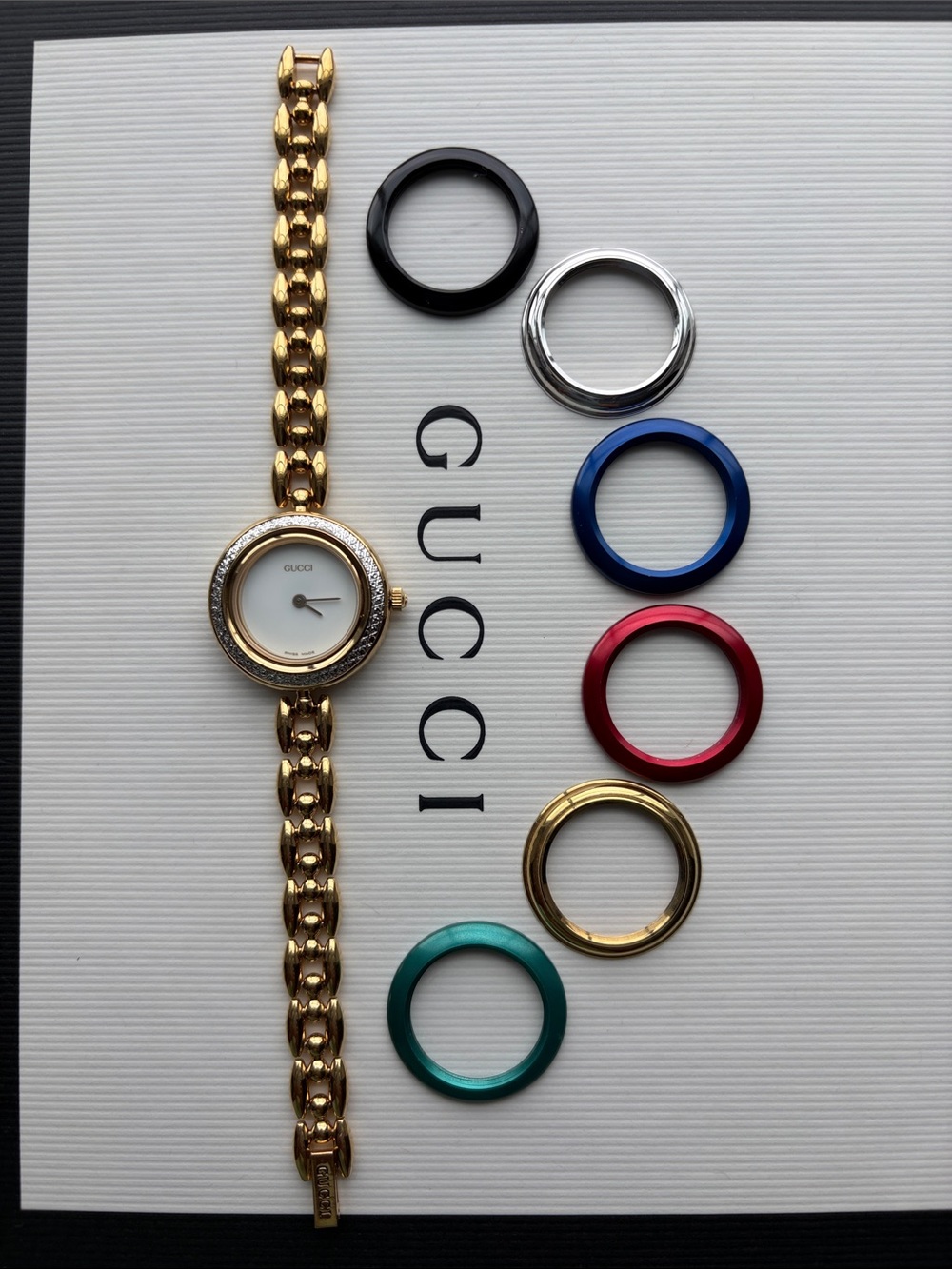 Vintage Gucci Gold Chain Bracelet Watch with Multi-Color Interchangeable Bezels